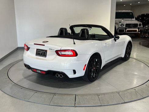 Used 2017 FIAT 124 Spider Abarth image 13