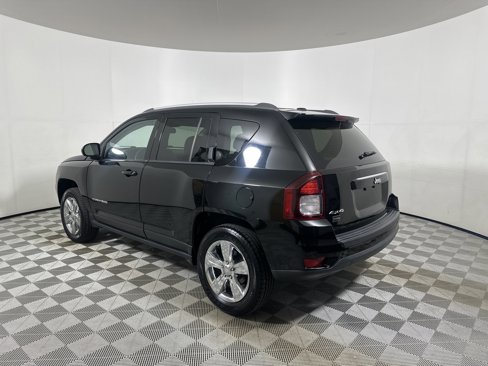 Certified 2017 Jeep Compass Latitude image 5