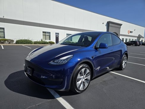 Used 2020 Tesla Model Y Long Range image 11