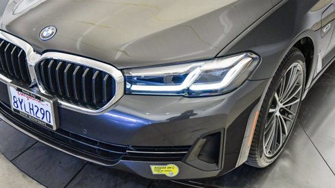 Certified 2022 BMW 530e w/ Executive Package image 9