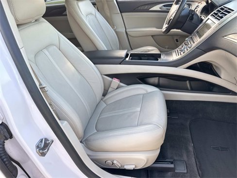 Used 2018 Lincoln MKZ Reserve w/ Technology Package image 11