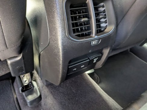 Used 2016 Jeep Cherokee Sport image 29