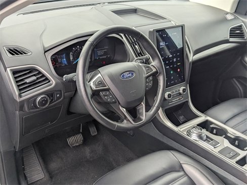 Used 2024 Ford Edge SEL image 2