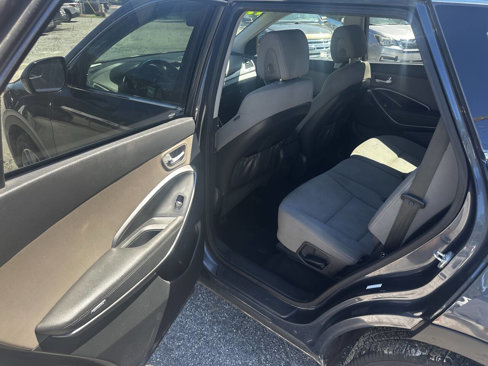 Used 2017 Hyundai Santa Fe SE image 13