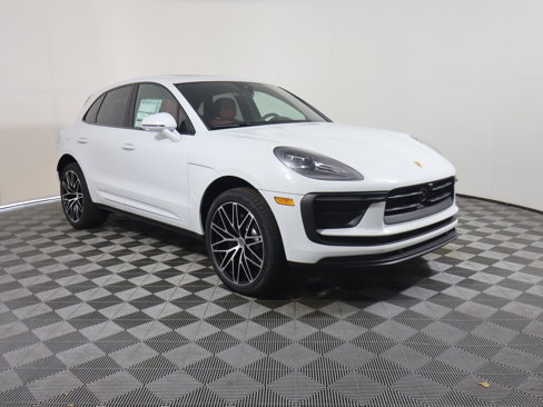 New 2025 Porsche Macan image 9