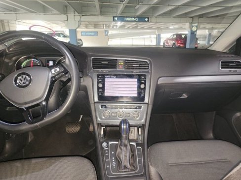 Used 2019 Volkswagen e-Golf SE w/ Driver Assistance Package image 27