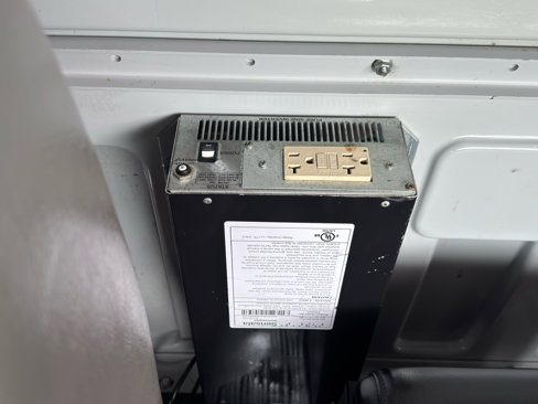 Used 2015 Chevrolet Express 2500 image 25