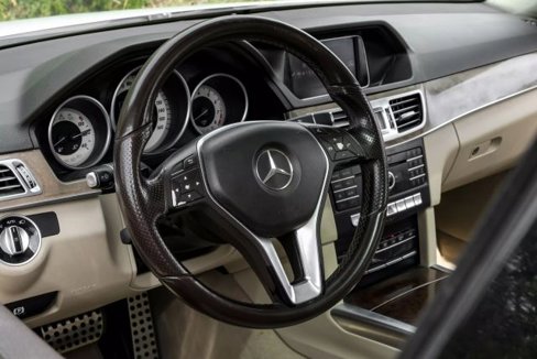 Used 2016 Mercedes-Benz E 350 Sedan w/ Premium Package image 21