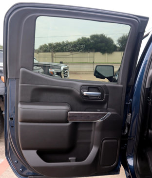 Used 2021 Chevrolet Silverado 1500 LTZ image 24