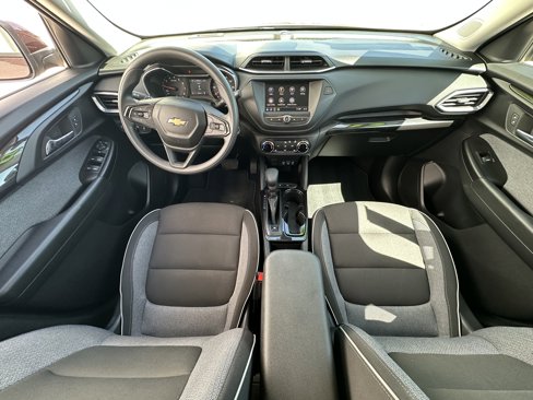 Used 2022 Chevrolet TrailBlazer LT w/ Driver Confidence Package image 13