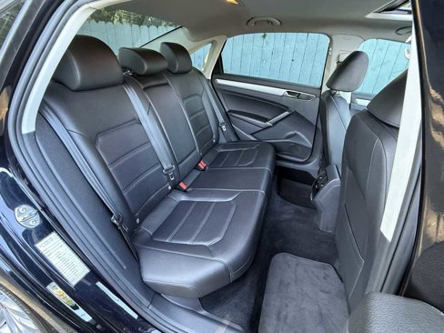 Used 2019 Volkswagen Passat 2.0T Wolfsburg image 10