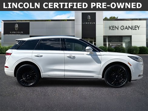 Used 2021 Lincoln Corsair Reserve image 2