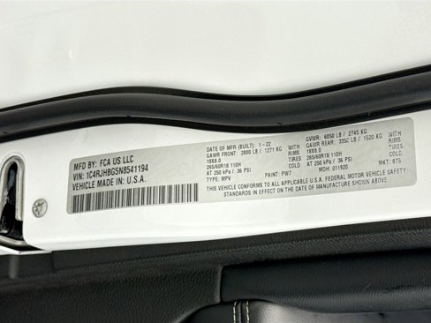 Used 2022 Jeep Grand Cherokee Limited image 34