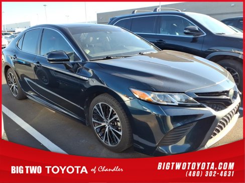 Certified 2019 Toyota Camry SE image 1