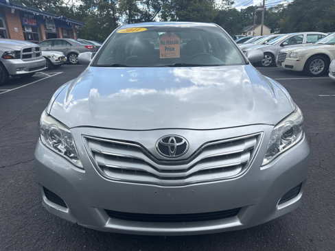 Used 2011 Toyota Camry LE image 2