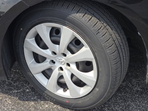 Used 2020 Toyota Corolla LE image 8