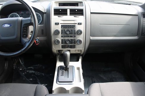Used 2011 Ford Escape XLT image 17