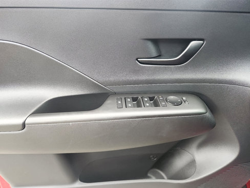 Used 2024 Hyundai Kona SEL image 14