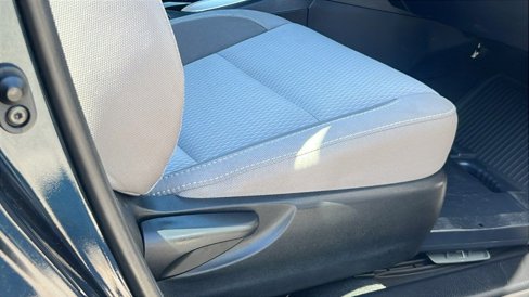 Used 2018 Toyota Corolla LE image 12