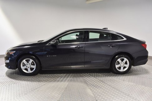 Used 2023 Chevrolet Malibu LT image 2