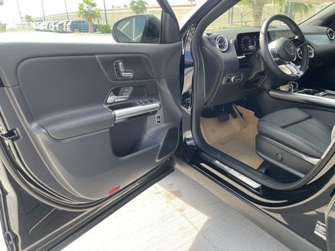 New 2025 Mercedes-Benz GLA 250 image 14