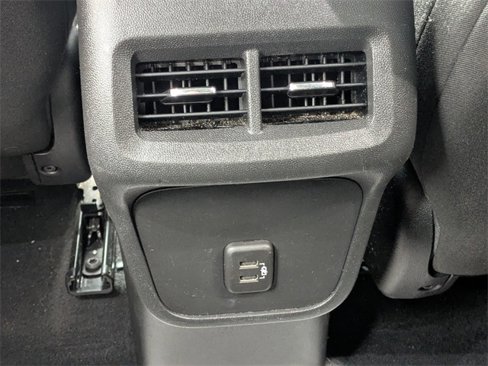 Used 2021 Chevrolet Equinox LT image 16