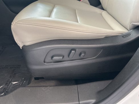 Used 2021 Cadillac XT4 Luxury image 39
