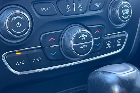 Used 2022 Jeep Cherokee Latitude Lux image 29