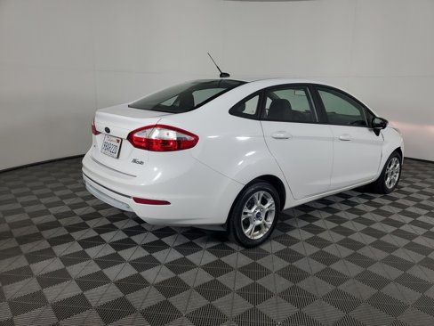 Used 2014 Ford Fiesta SE image 4