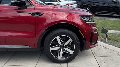 Used 2021 Kia Sorento S w/ Panoramic Sunroof Package image 12
