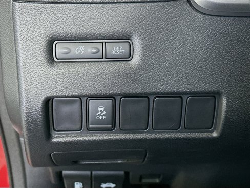 Used 2018 Nissan Murano S image 16