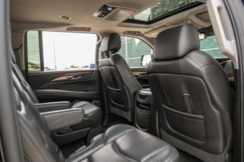 Used 2017 Cadillac Escalade ESV Luxury image 37