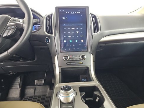 Used 2024 Ford Edge SEL w/ Convenience Package image 18
