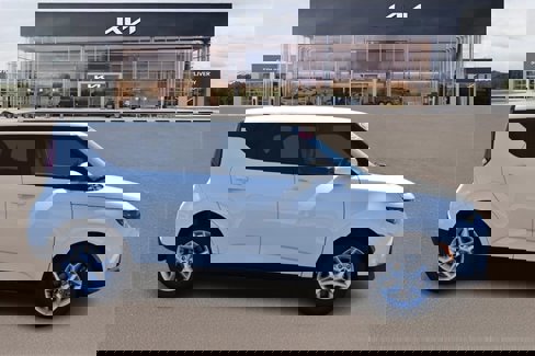 New 2025 Kia Soul LX w/ LX Technology Package image 2