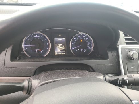 Used 2017 Toyota Camry XLE image 10