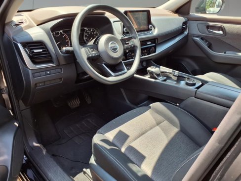 Used 2021 Nissan Rogue SV image 9