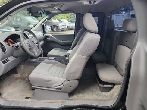 Used 2014 Nissan Frontier S image 14