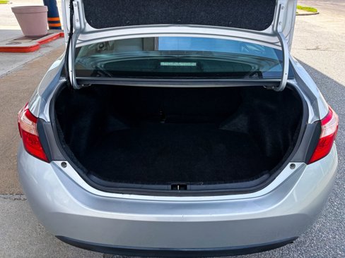 Used 2017 Toyota Corolla LE image 15