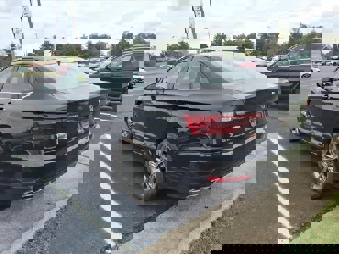 Used 2021 Volkswagen Jetta R-Line image 3