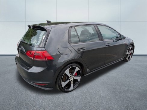 Used 2017 Volkswagen GTI SE image 3
