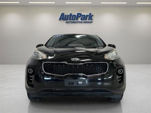 Used 2017 Kia Sportage LX image 2