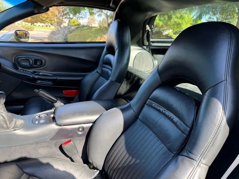 Used 1999 Chevrolet Corvette Coupe w/ Memory Pkg image 8