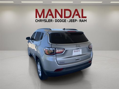 Certified 2024 Jeep Compass Latitude image 9