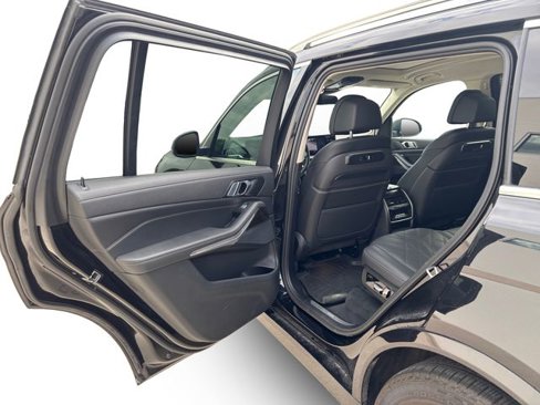 Used 2023 BMW X7 xDrive40i image 23