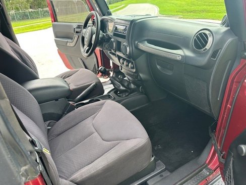 Used 2013 Jeep Wrangler Sport image 13