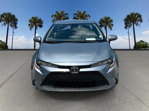 Used 2022 Toyota Corolla LE image 2