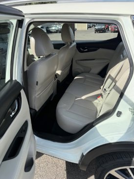 Used 2019 Nissan Rogue Sport SL w/ Premium Package image 8