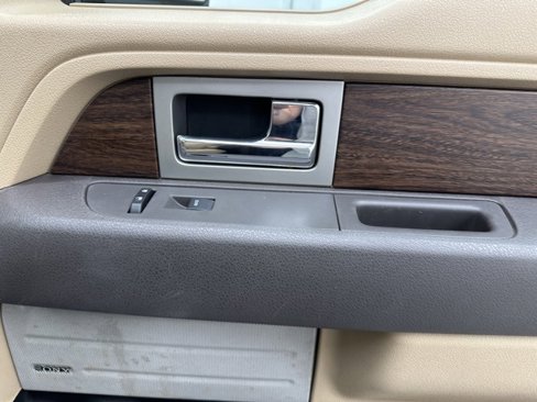 Used 2014 Ford F150 Lariat w/ Equipment Group 502A Luxury image 12