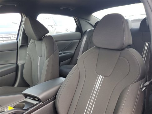 New 2025 Hyundai Elantra Sport image 12