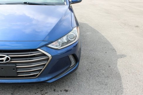 Used 2017 Hyundai Elantra Limited image 46